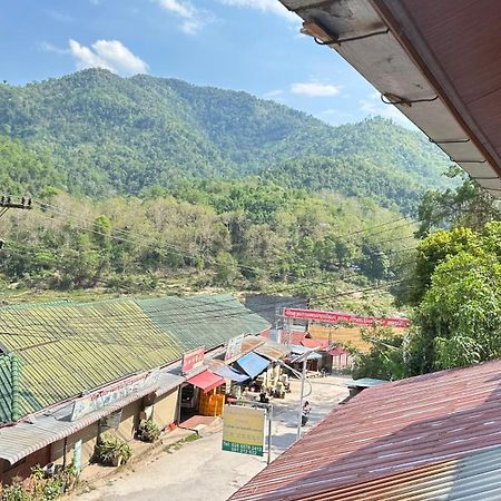 Pakbeng Guesthouse Exterior photo