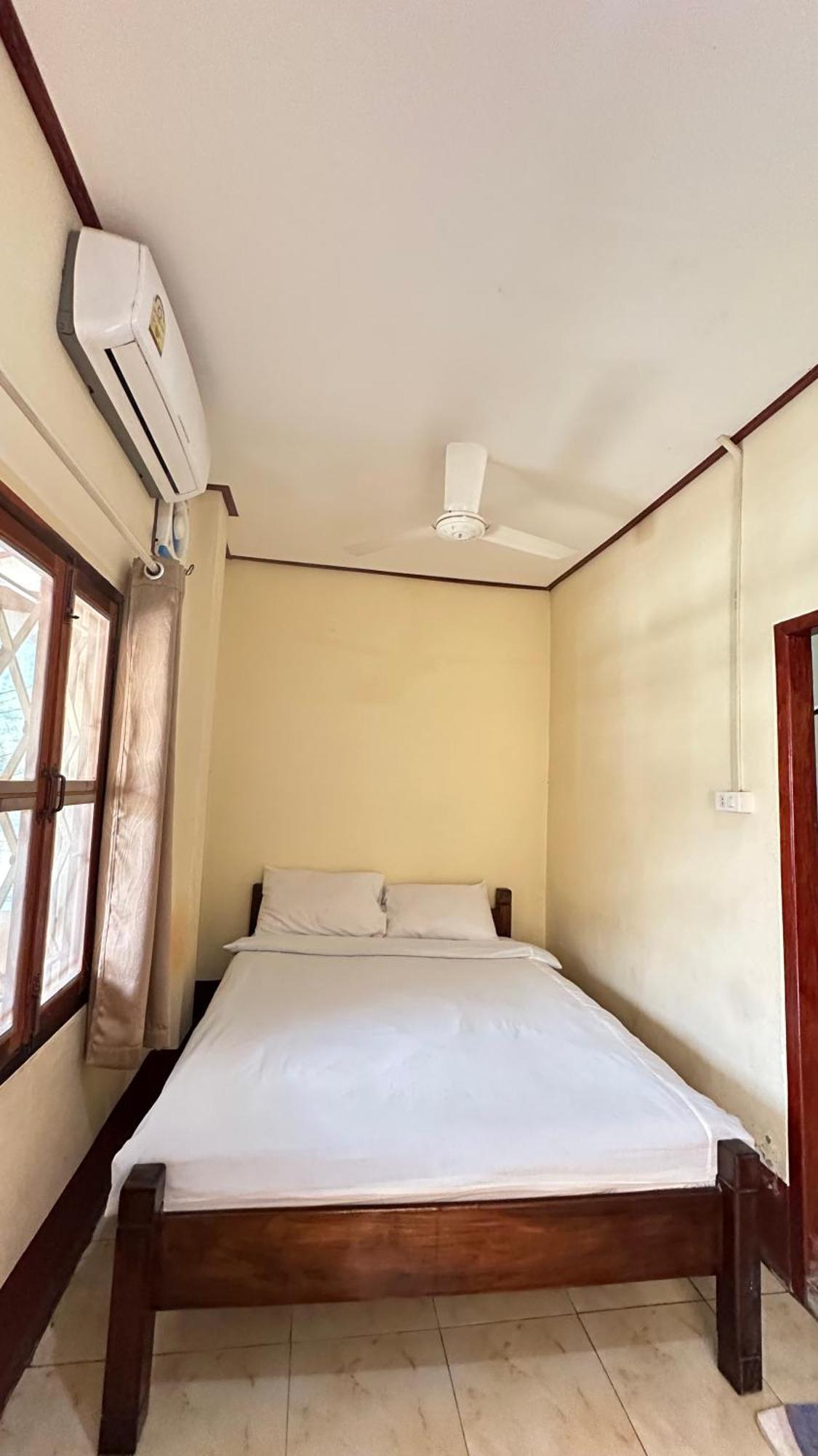 Pakbeng Guesthouse Exterior photo