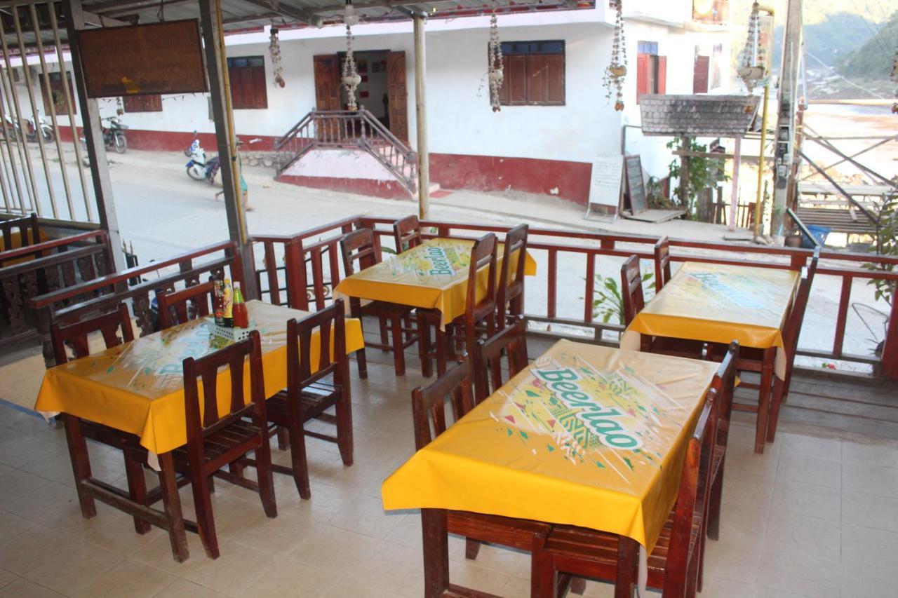 Pakbeng Guesthouse Exterior photo